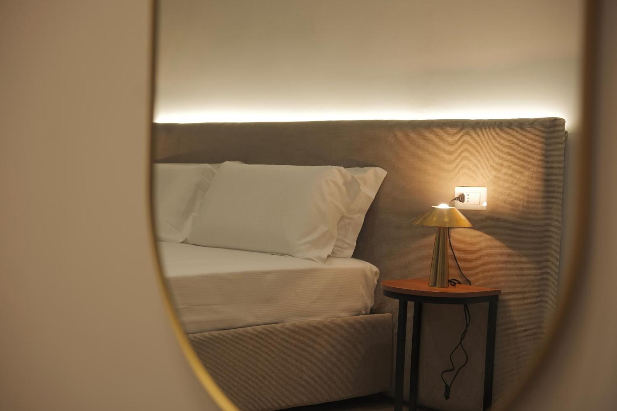 Toledo Luxury Rooms - Lr Collection Napoli Esterno foto