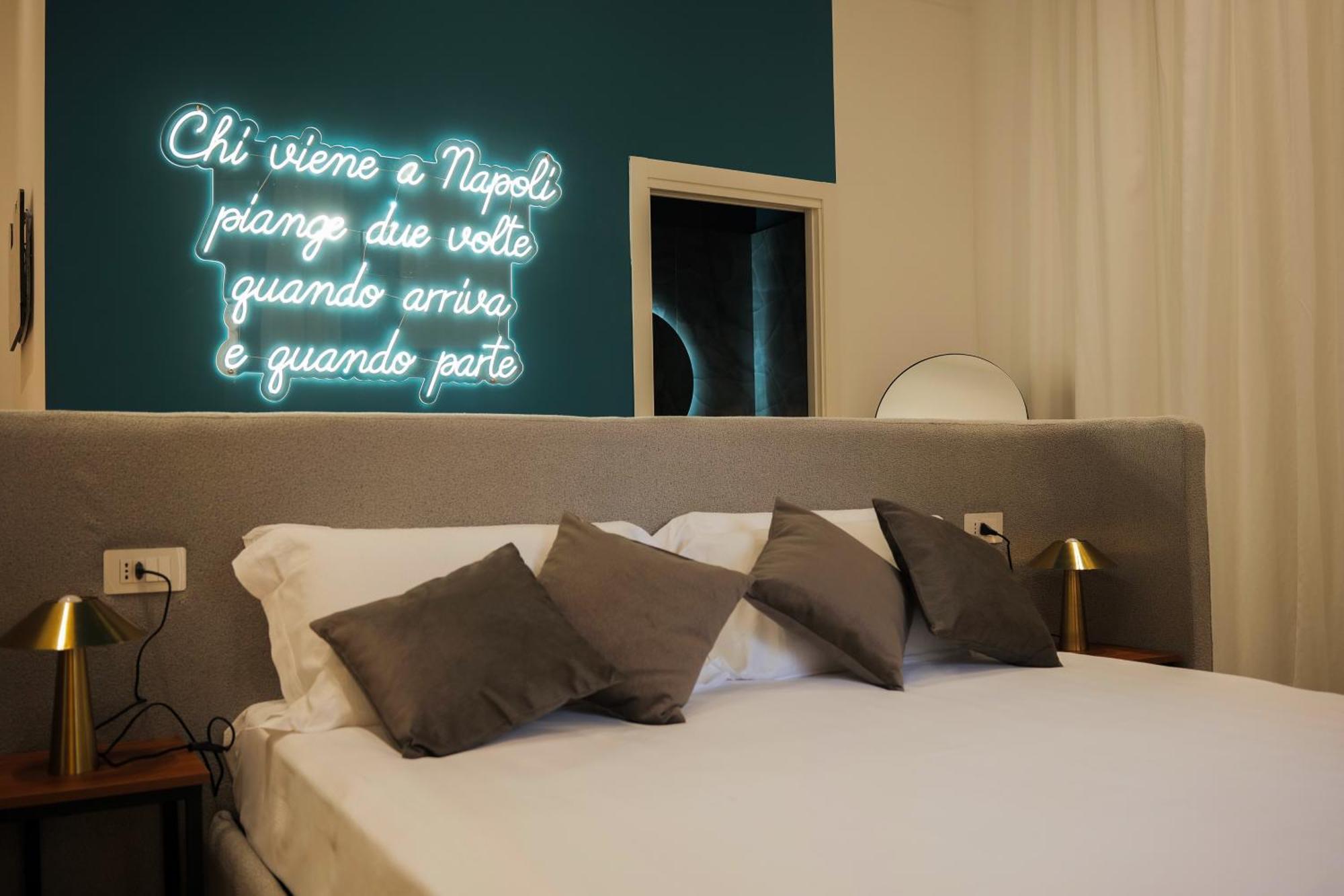 Toledo Luxury Rooms - Lr Collection Napoli Esterno foto