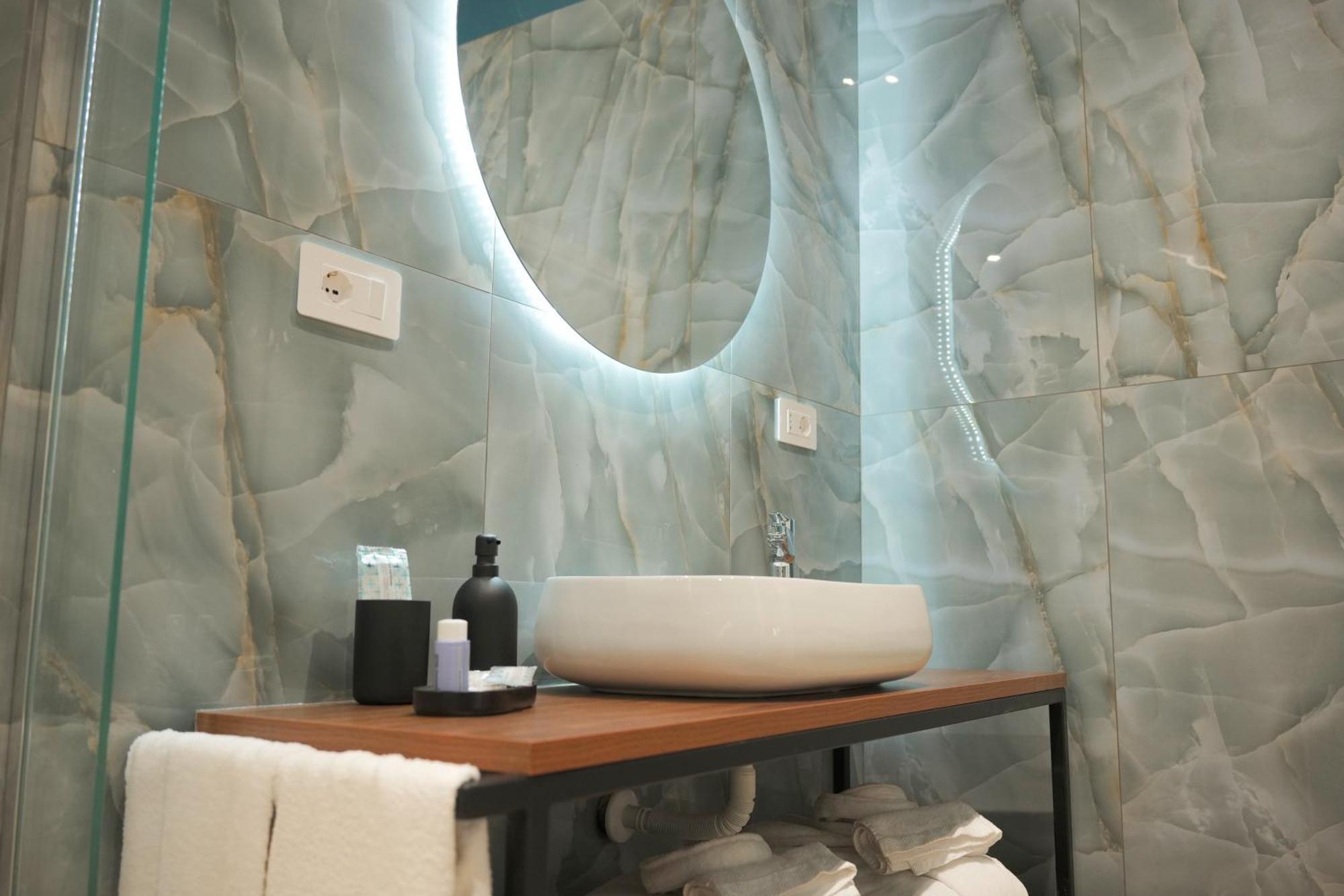 Toledo Luxury Rooms - Lr Collection Napoli Esterno foto
