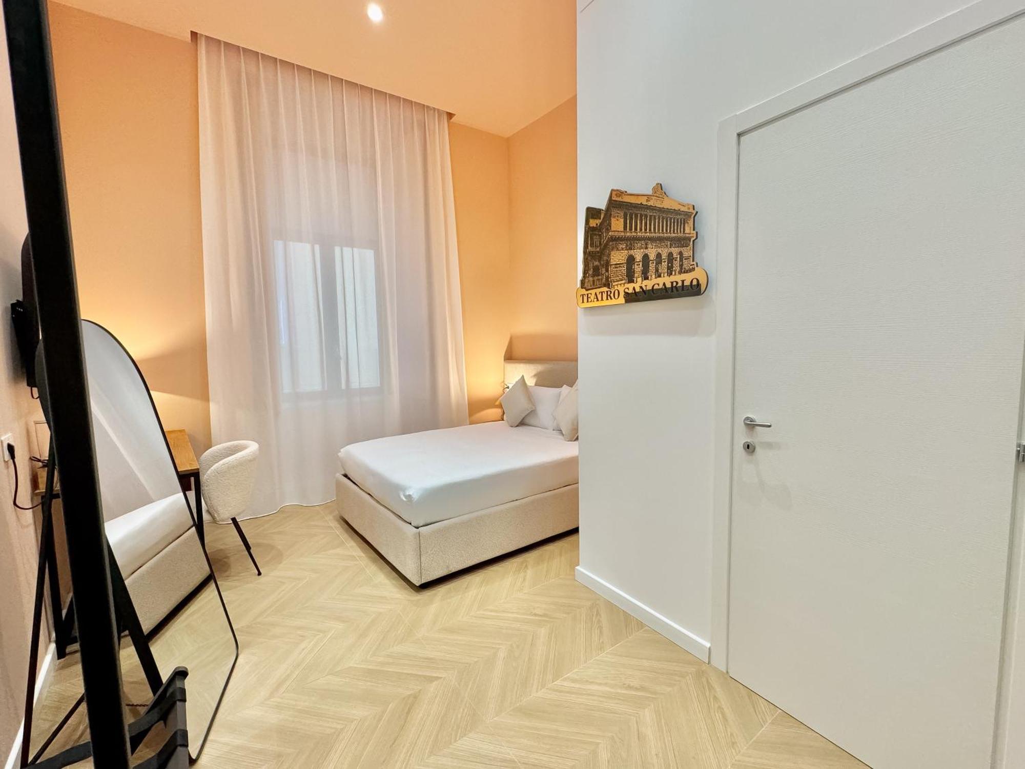 Toledo Luxury Rooms - Lr Collection Napoli Esterno foto