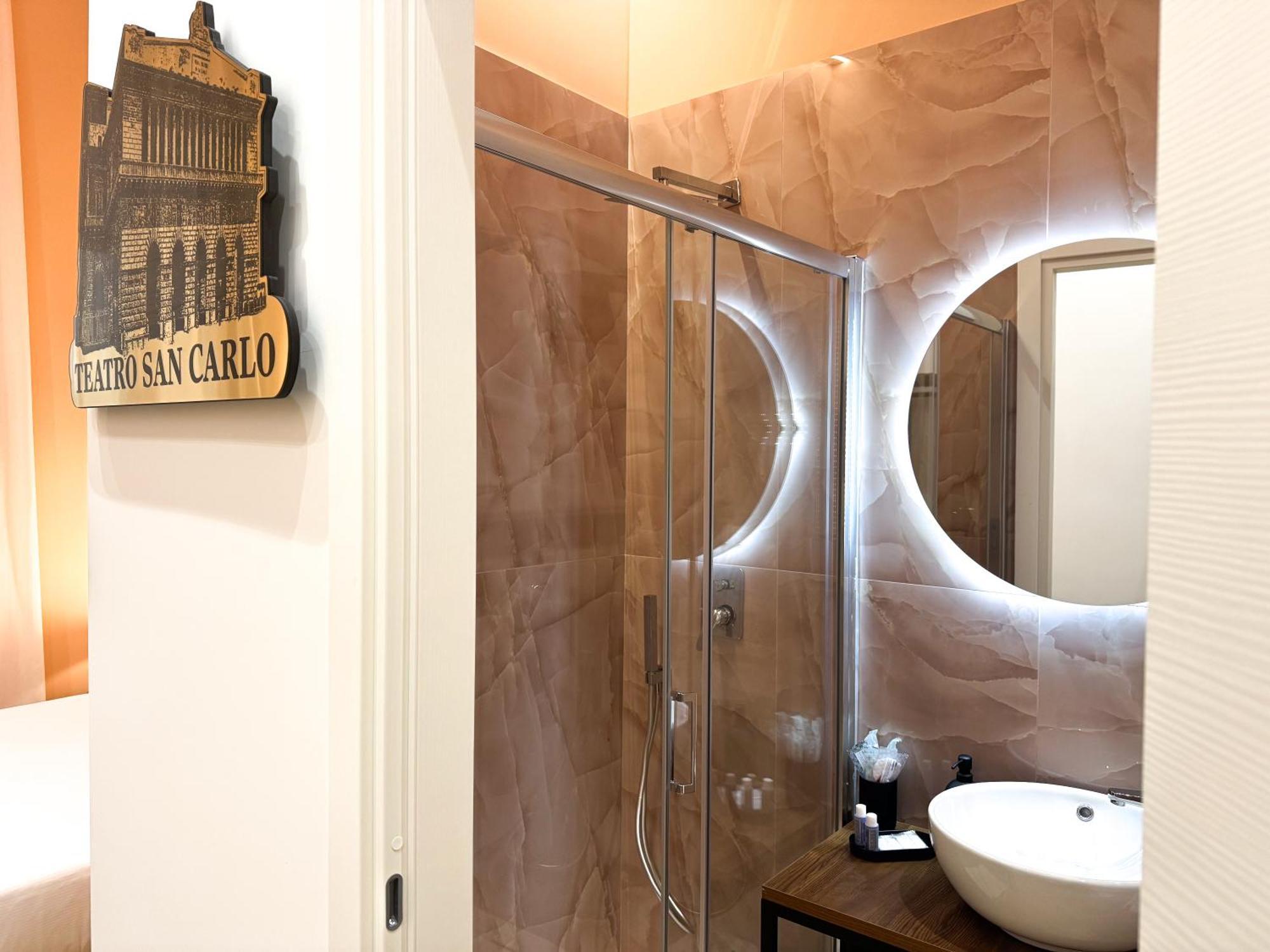 Toledo Luxury Rooms - Lr Collection Napoli Esterno foto
